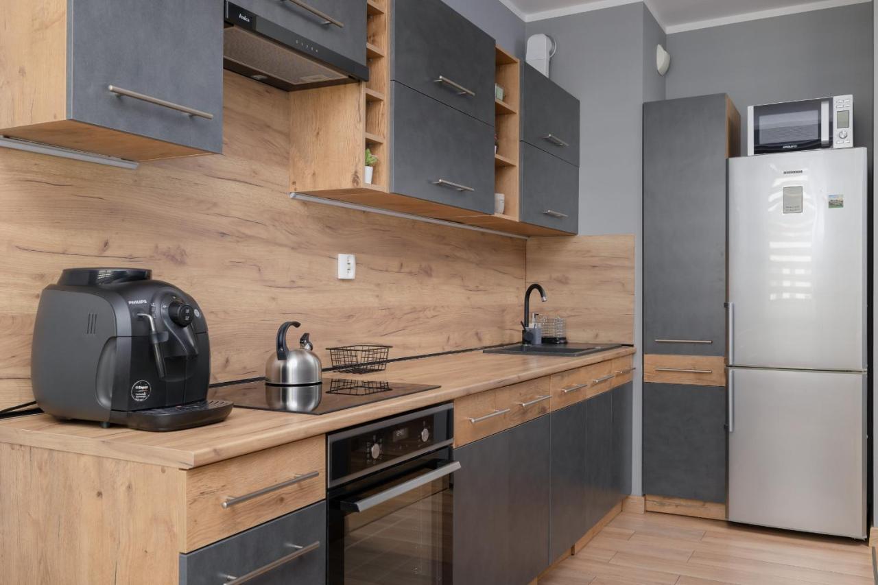 Osiedle Avia Family Apartment In Krakow With Balcony By Noclegi Renters Eksteriør bilde