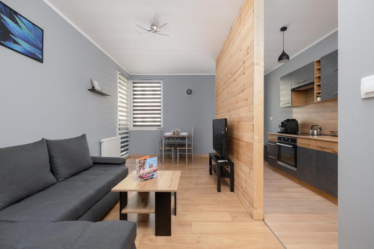 Osiedle Avia Family Apartment In Krakow With Balcony By Noclegi Renters Eksteriør bilde