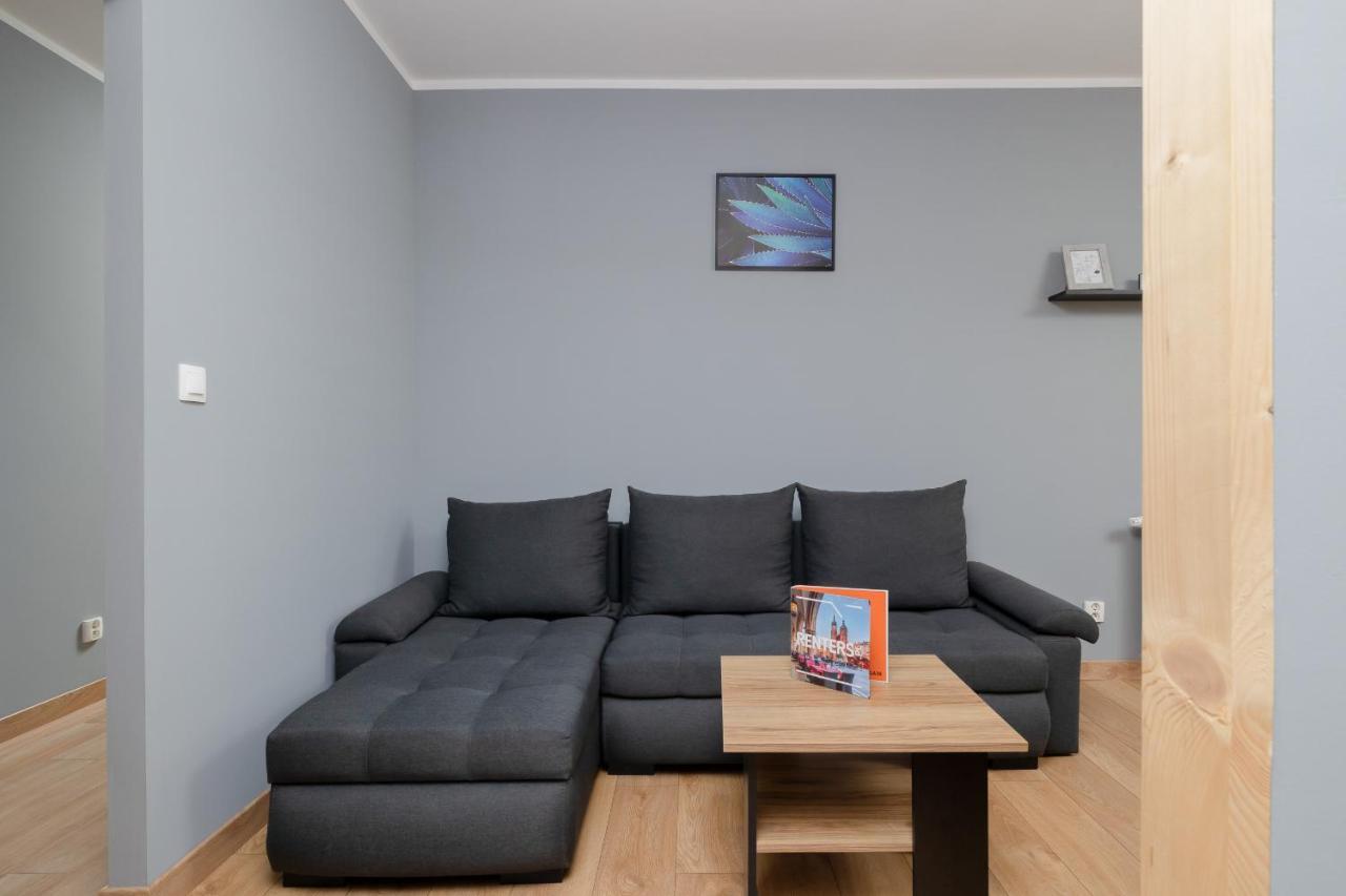 Osiedle Avia Family Apartment In Krakow With Balcony By Noclegi Renters Eksteriør bilde
