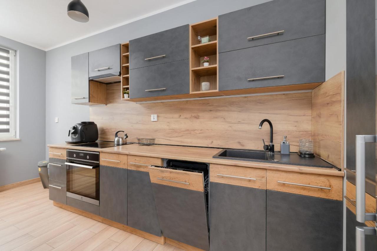Osiedle Avia Family Apartment In Krakow With Balcony By Noclegi Renters Eksteriør bilde